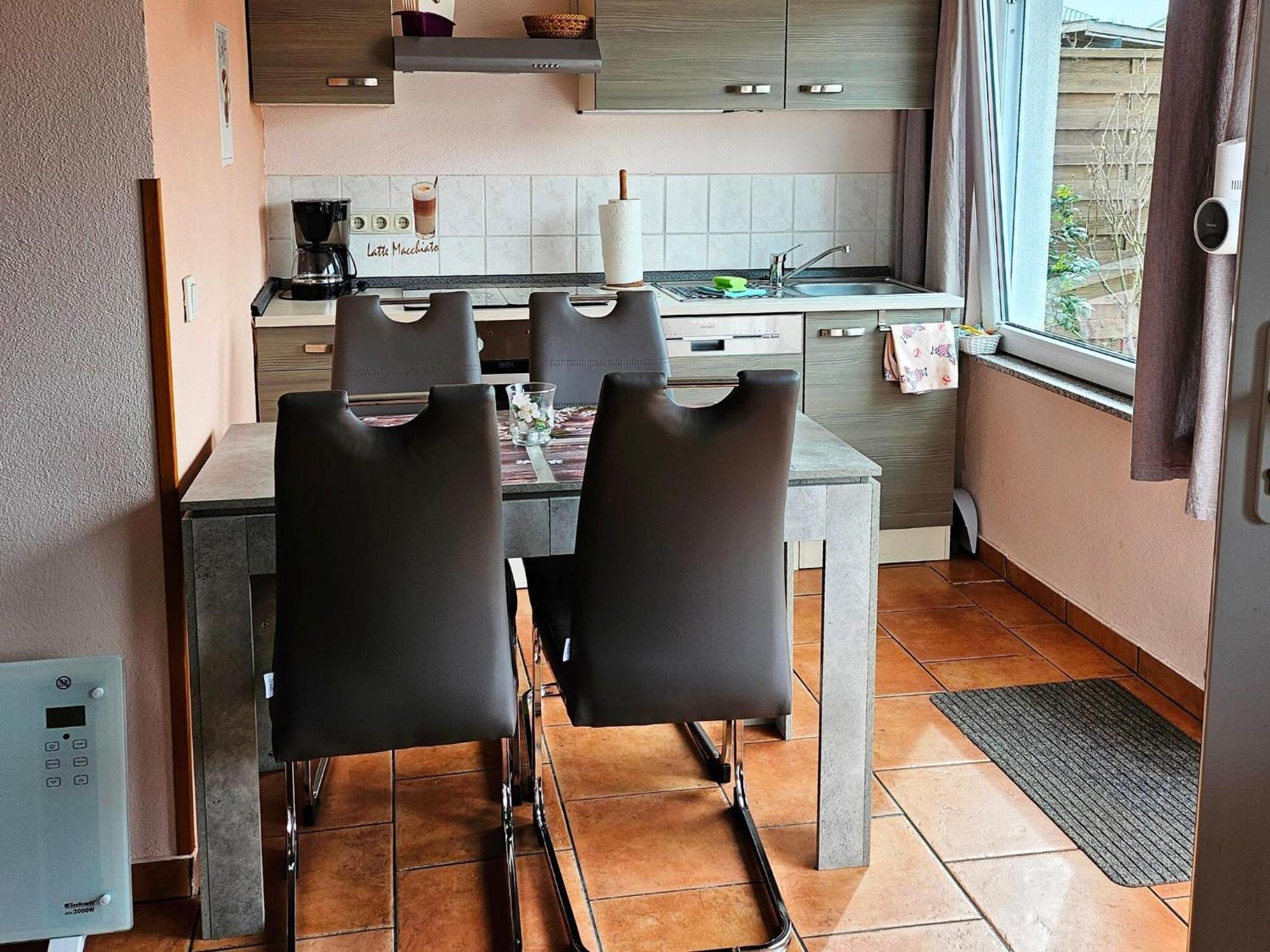 Ferienhaus צינוביץ מראה חיצוני תמונה